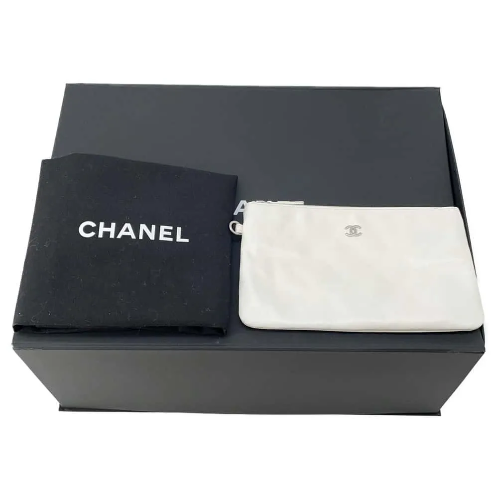 CHANEL CHANEL22 Handbag White AS3260 Shiny Calf Leather Size Small