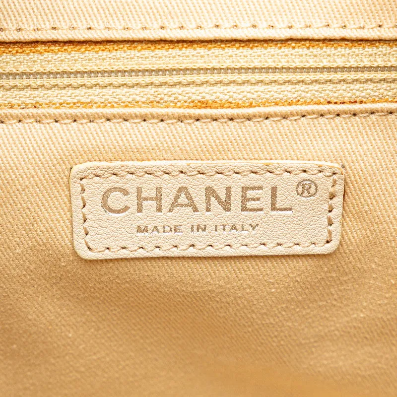 Chanel  Quilted Essential Bowling Bag Leather Travel Bag in Good condition