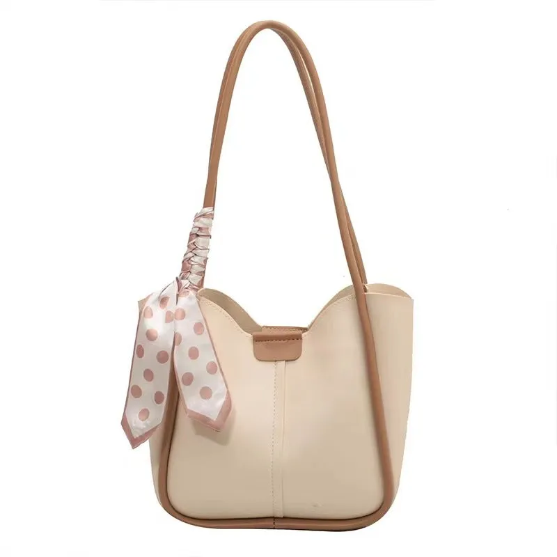 CL1114 - Elegant White Fashion Handbag