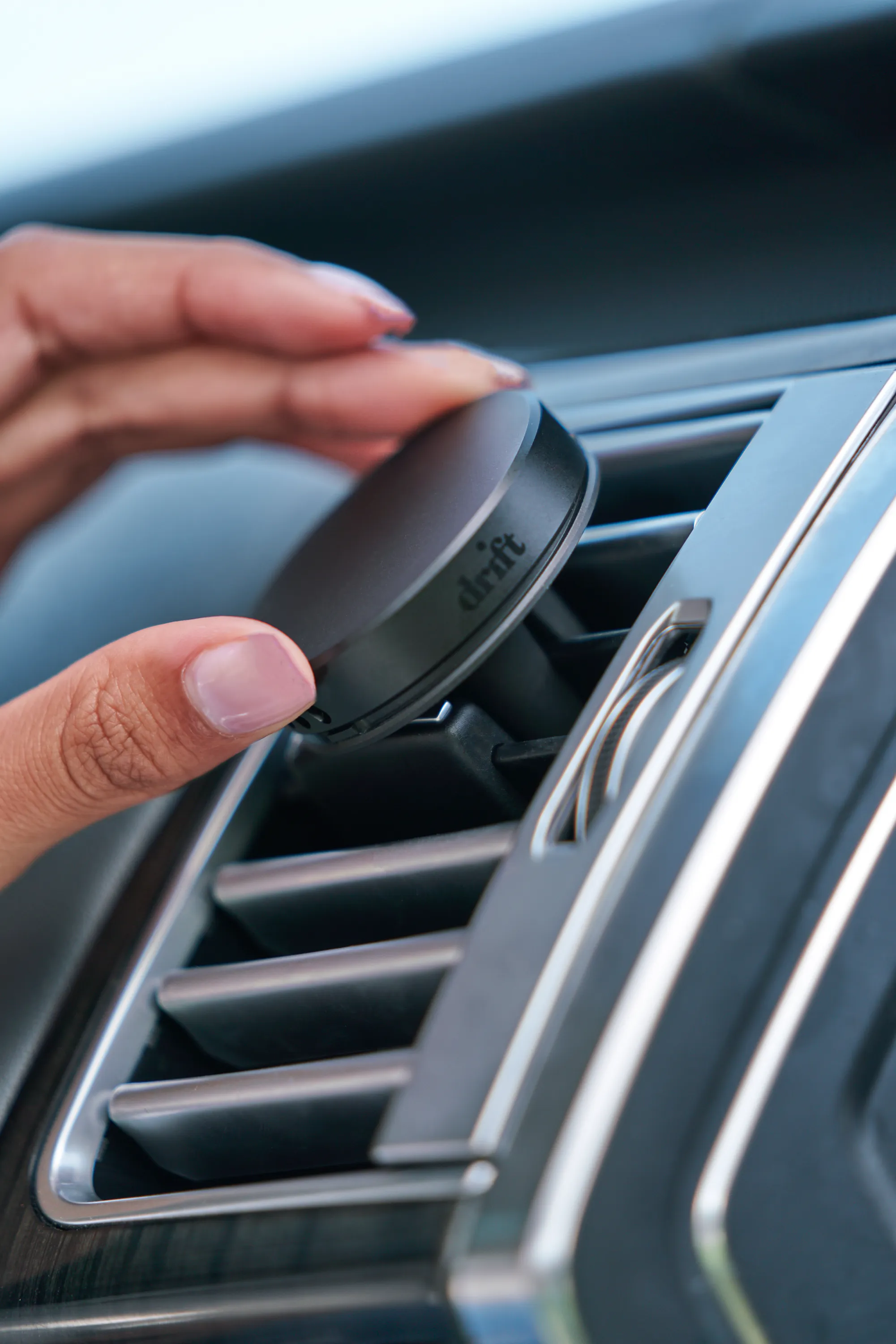 Metal Car Vent Freshener - Cabana